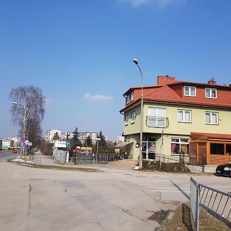 Hostel Roadway Kielce Zewnętrze zdjęcie